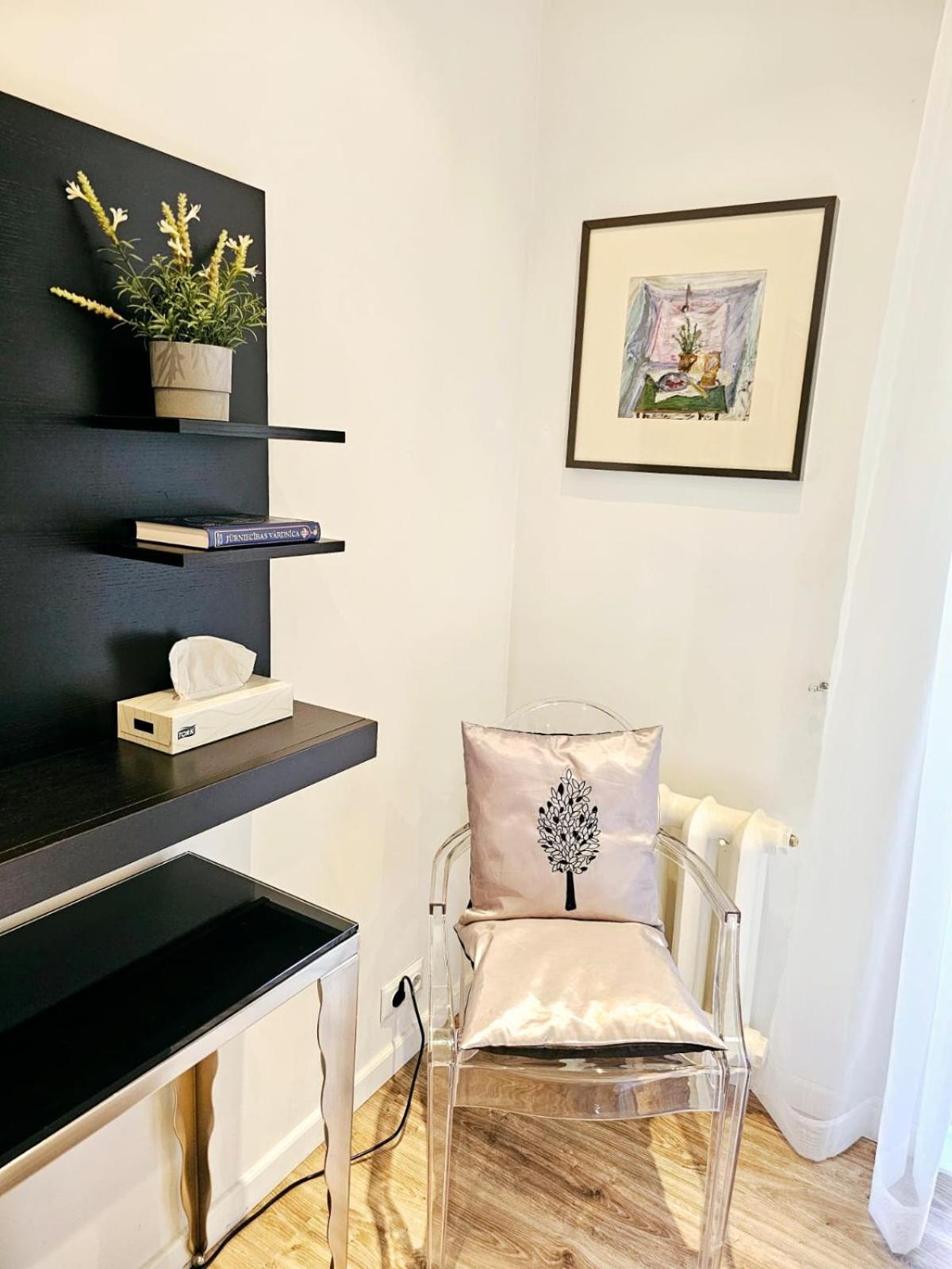 Modern 2 Bedroom Apartment In The City Centre Riga Exteriör bild